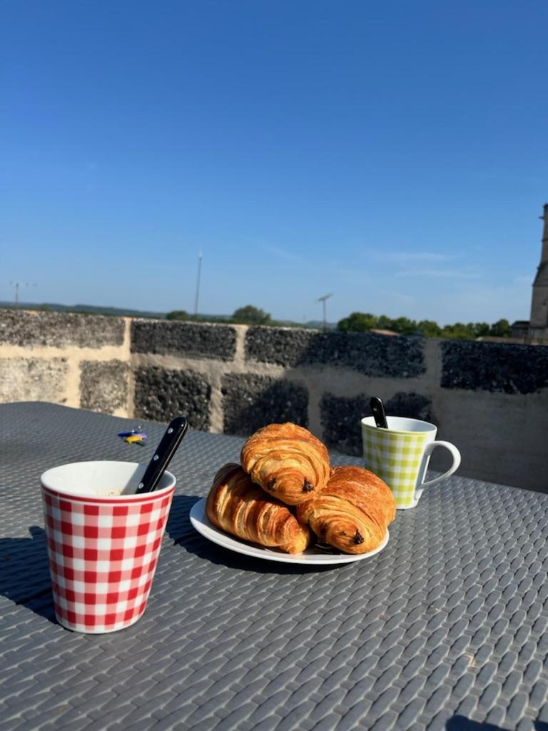 Insolite Studio -La Tour Des Templiers- Montfrin 외부 사진